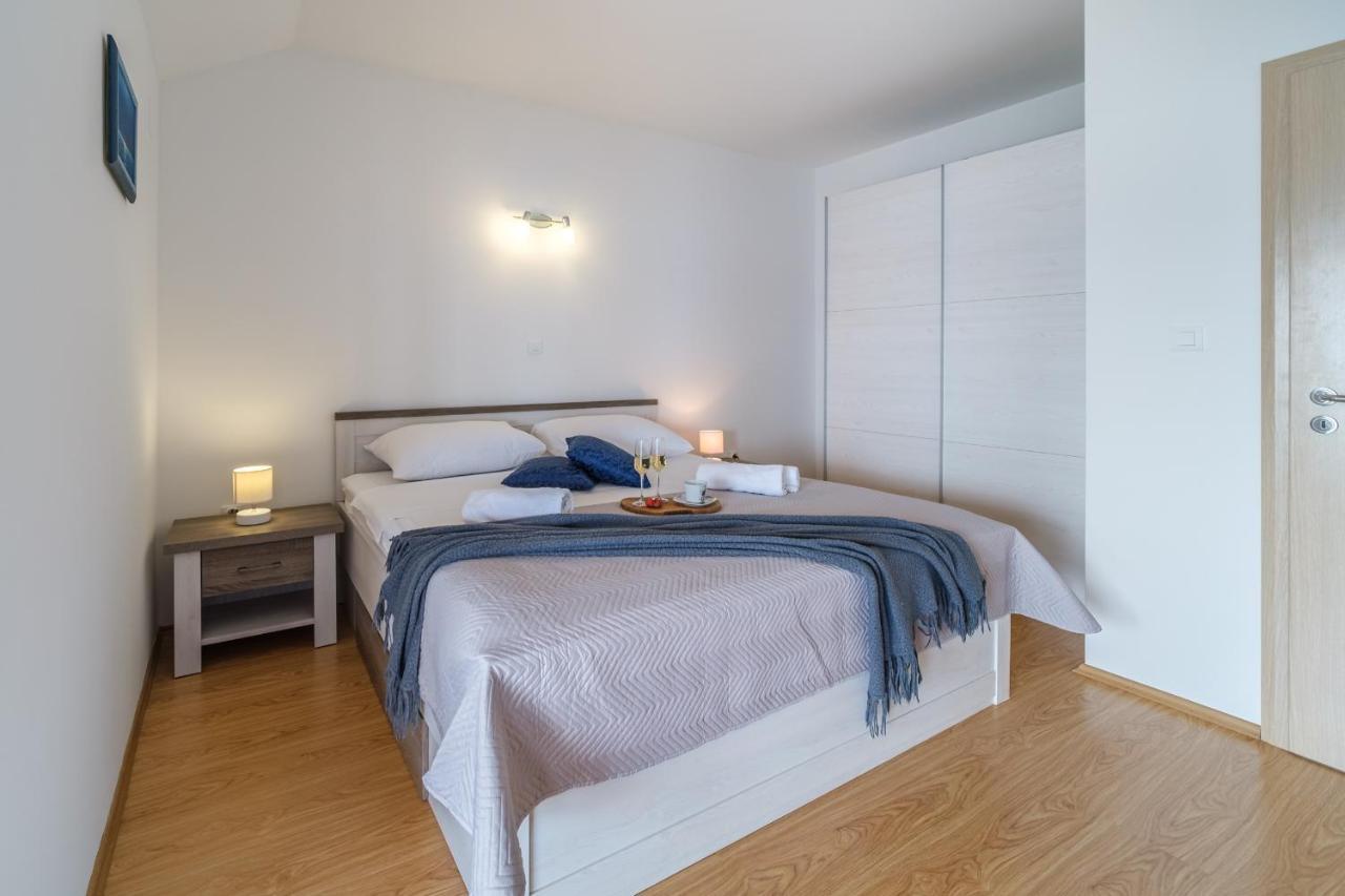 Rooms Plaza Divuje Murvica  Exterior foto