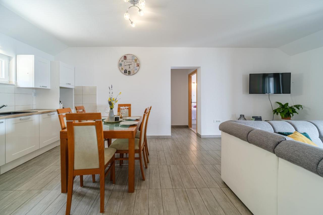 Rooms Plaza Divuje Murvica  Exterior foto